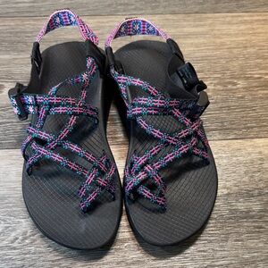 Chaco Women's Black and Pink Patterned Sandals size 8 (j85)